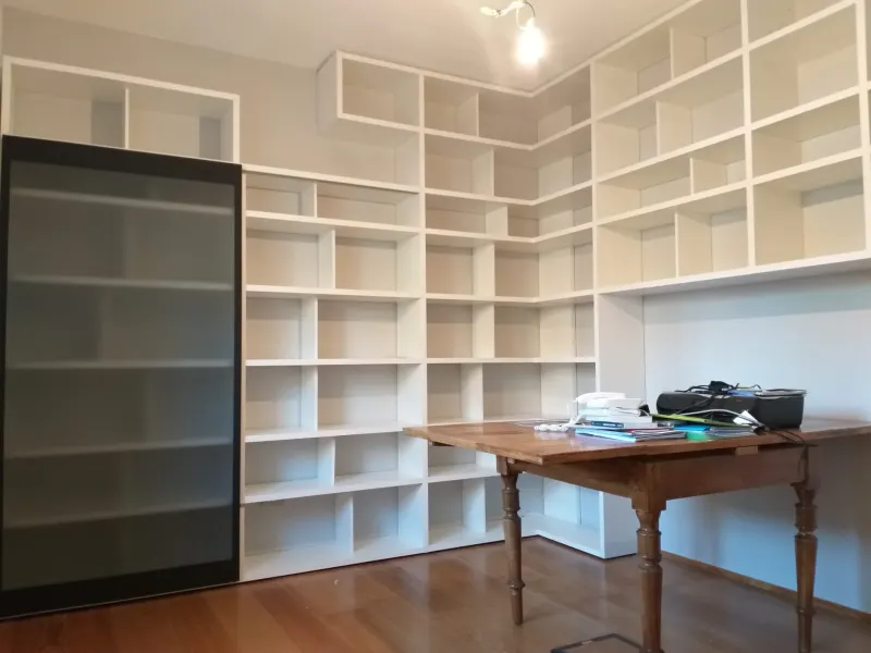 Realizzazione libreria a parete a Ravenna