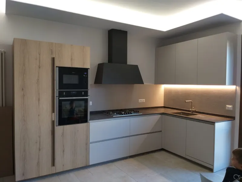 Montaggio cucina ad angolo a Imola