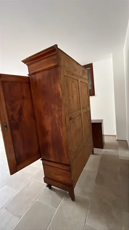 Verniciatura e rinnovo di mobile in legno — foto 3
